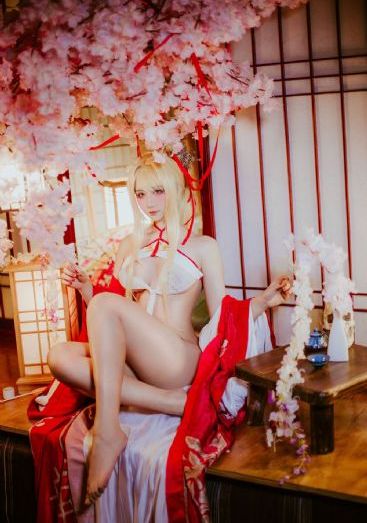 电车魔女在线播放_蓝光动漫在线观看