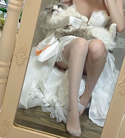 男朋友拉我的手揉他那里_免费观看