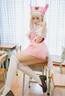 被女同桌调教成鞋袜奴脚奴_BD英语高清视频观看