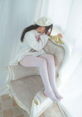 女大学生的美发沙龙室_DVD在线播放