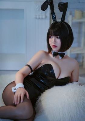 亚洲制服日逼视频_超清完整视频观看